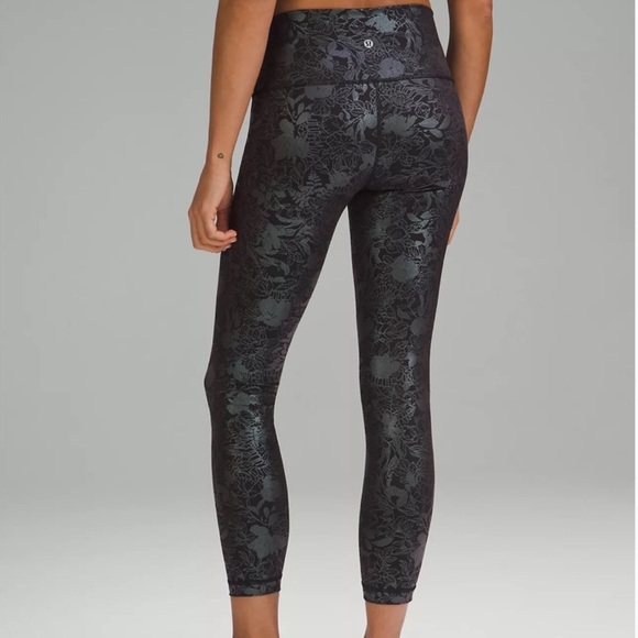 Lululemon Wunder Train High-Rise Tight 25” | Black Iridescent Foil | 6 | NWOT - Picture 2 of 5